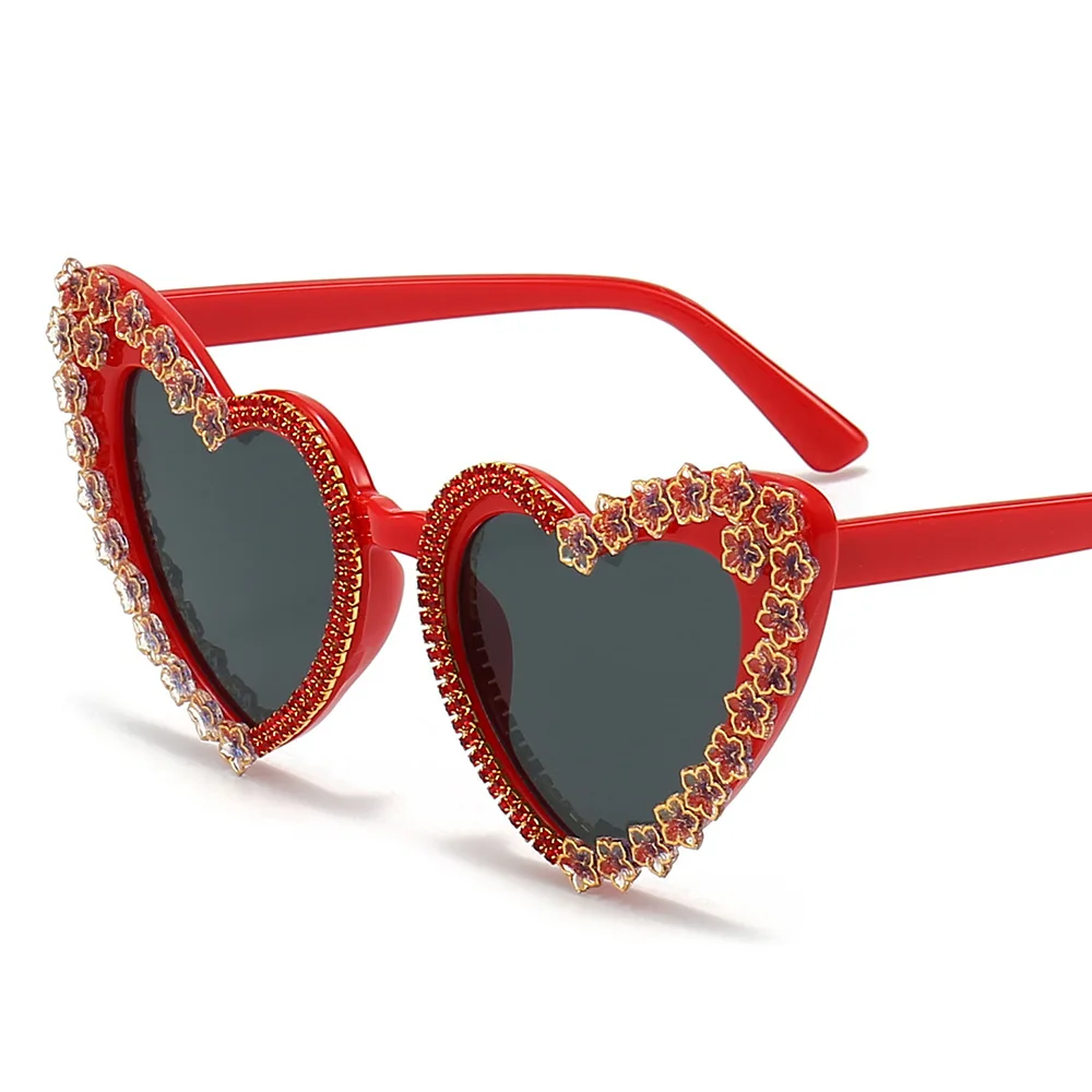 

Retro Heart-Shaped Imitation Pearl Frame Sunglasses UV400 Women Cat Eye Eyewear Trendy Beach Party Sun Glasses
