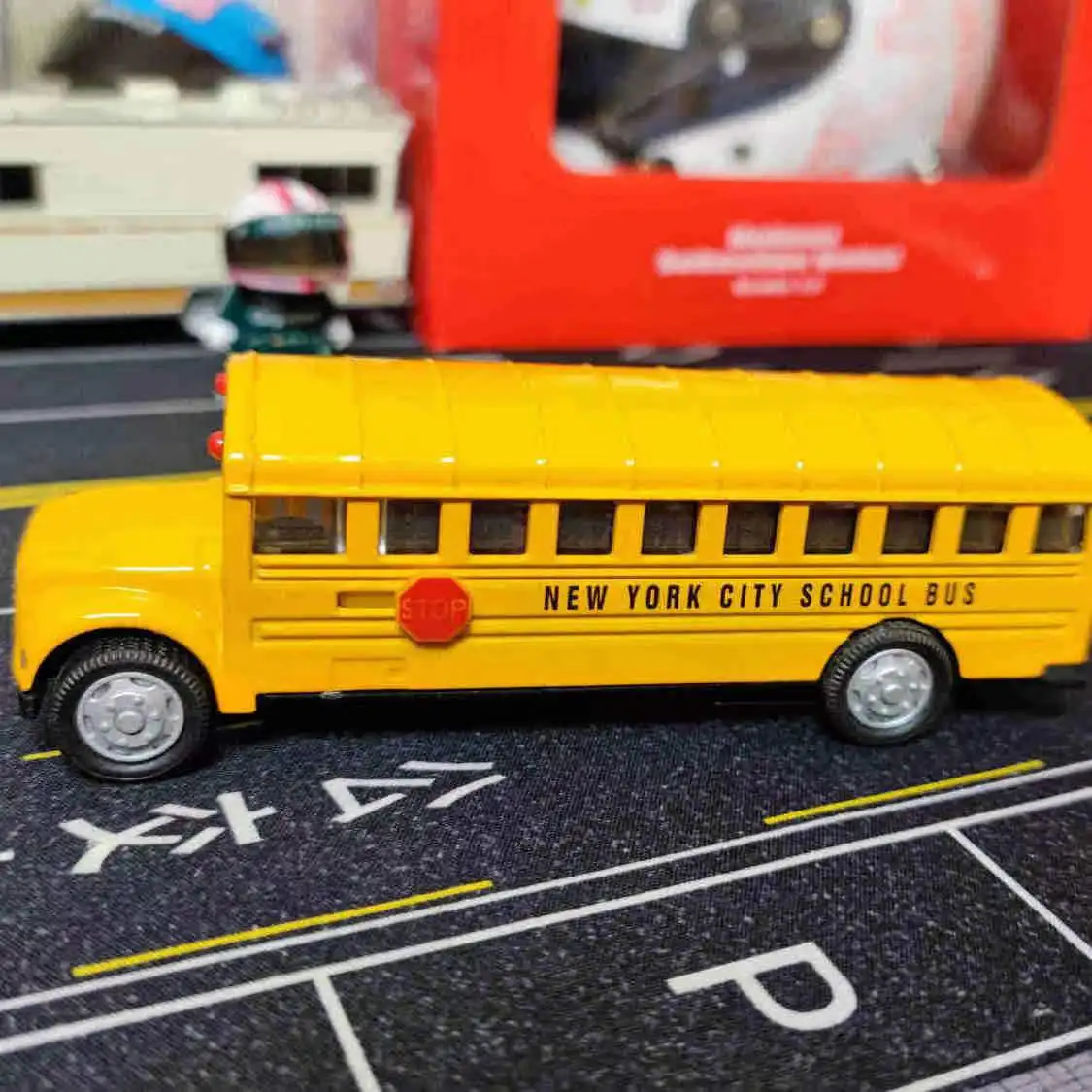 1/43 Custom Diecast Metal America School Bus Toy Gift Pullback Car Model Mini Vehcle Door Open Alloy Set For Boy Kid Toddler 1-3