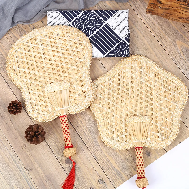 

10Pcs/Lot Natural Straw Fan with Tassels Handmade Vintage Asian Style Hand Fan Rattan Decoration Gift for Summer Wedding