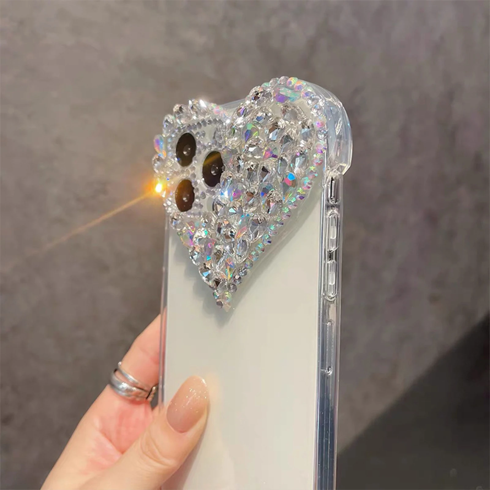 Big Love Heart Clear Phone Case for iPhone 14 Pro Max Plus 5G Soft TPU and Rhinestone Shockproof Phone Case with Pearl Bracelet