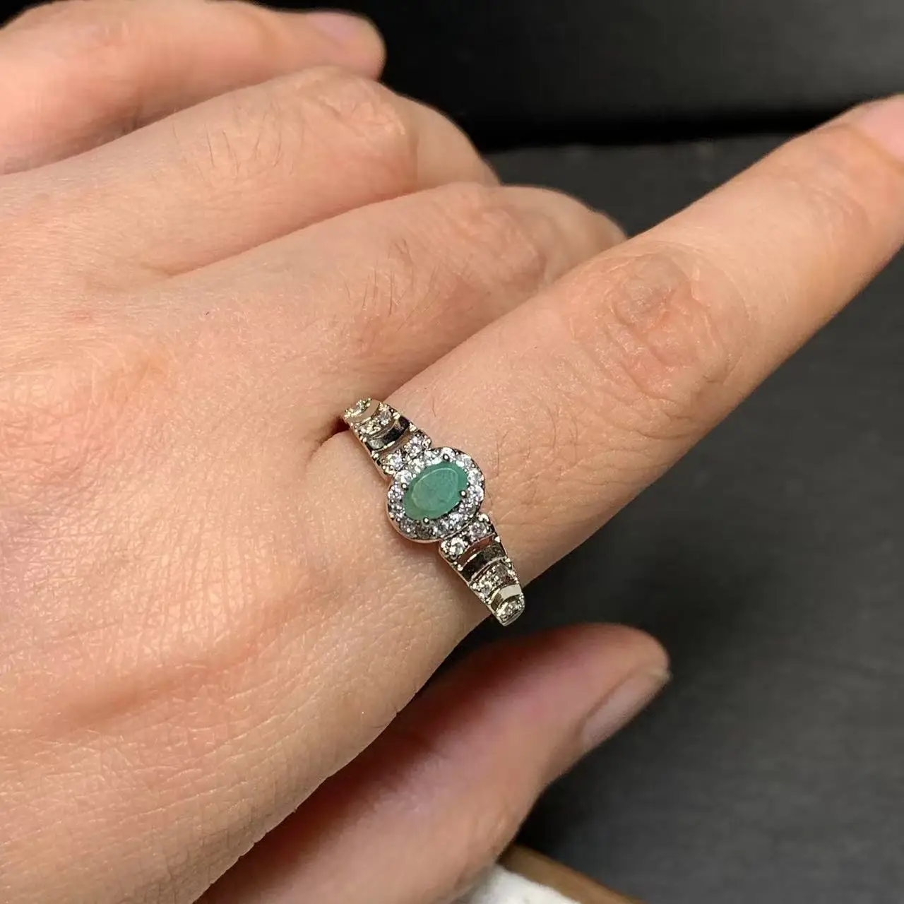 Natural Emerald Ring Adjustable Female Classic Ring Jewelry for Women Gift Wholesale High Quality Vintage Fine