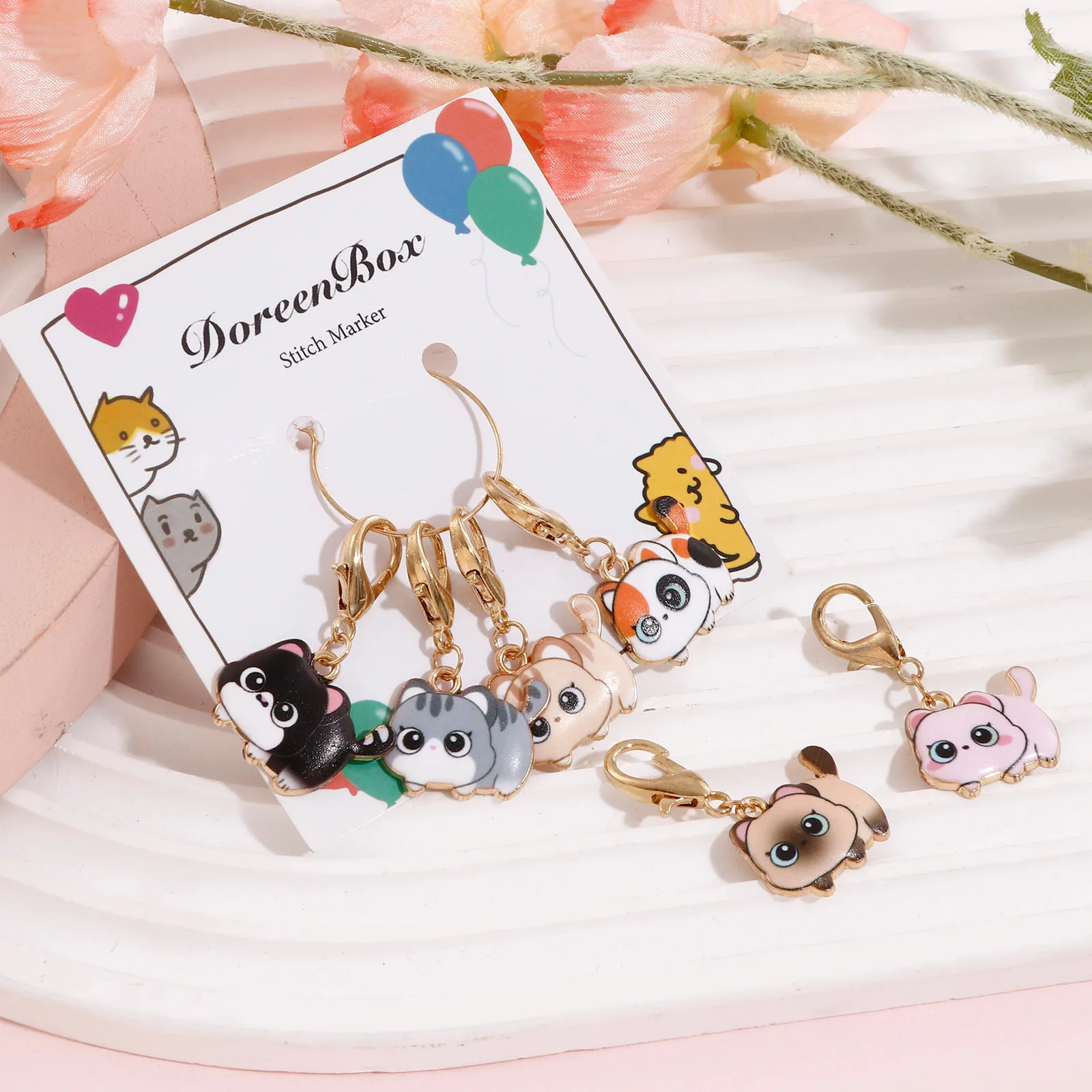 Description Picture 3 of item7PCs/Set New Enamel Cartoon Cat Knitting Stitch Markers Cat Alloy Crochet Latch For Diy Craft Kits Needle Marker Sewing Tools