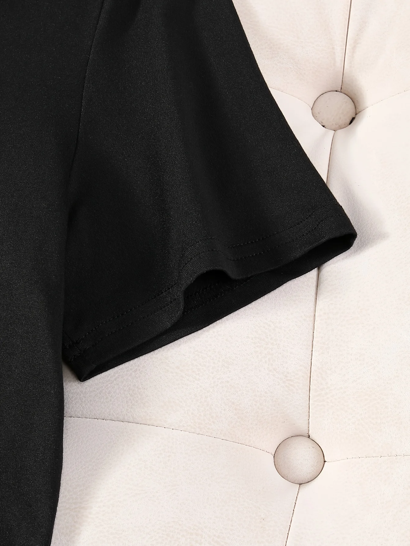 Рисунок 5 - Футболка с надписью One LOVE