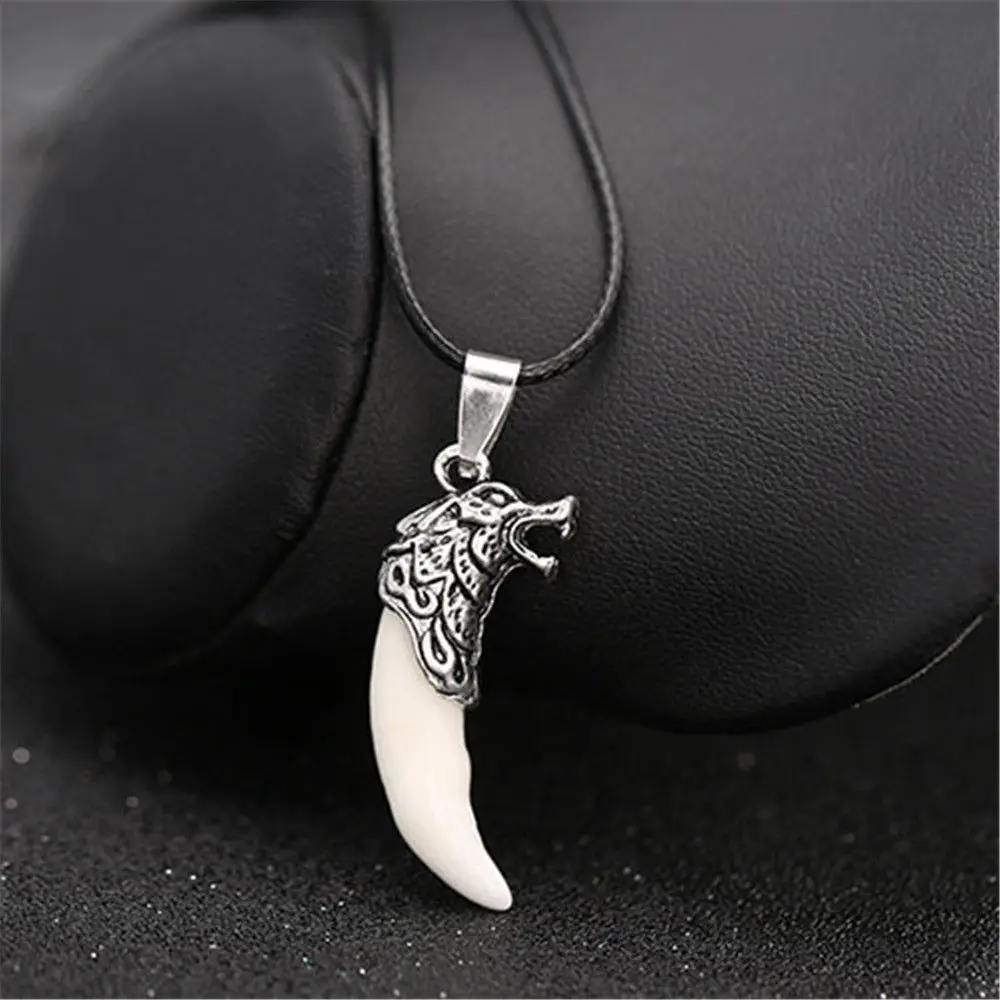 Fang Tooth Amulet Jewelry Spike Wolf Tooth Men Necklace