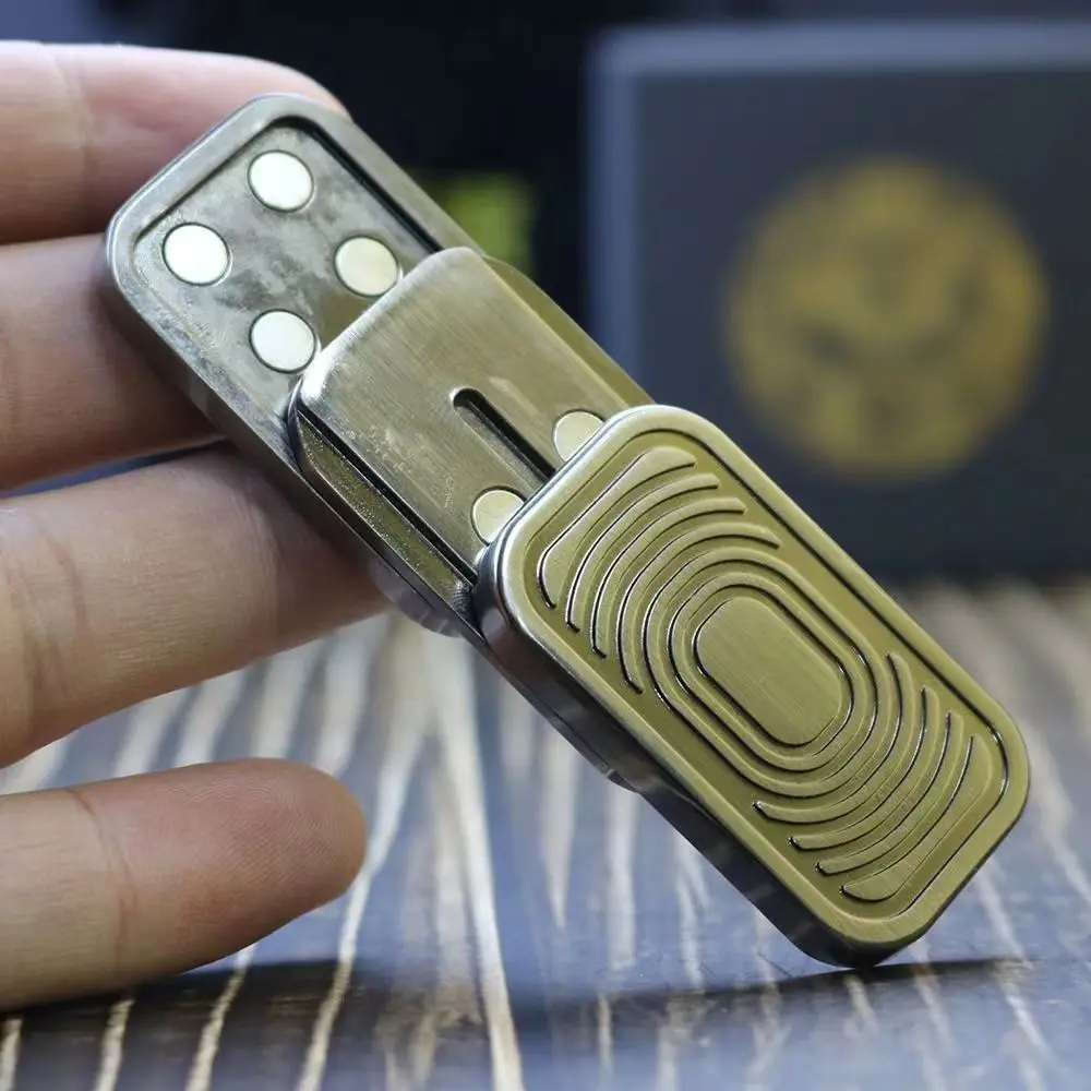Unique Three Layer Metal Poker Push Card Fidget Slider Haptic Coin Stress Relief Toys Adults Cool Edc Gadgets Decompression Gift