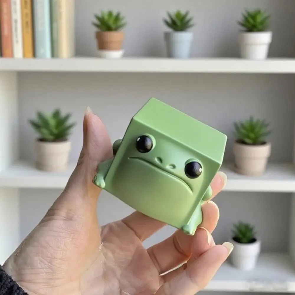 Home Decoration Ugly-Cute Design Frog Resin Ornament Creative Craft Miniature Frog Figurines Square Shape Animal Statue Desktop