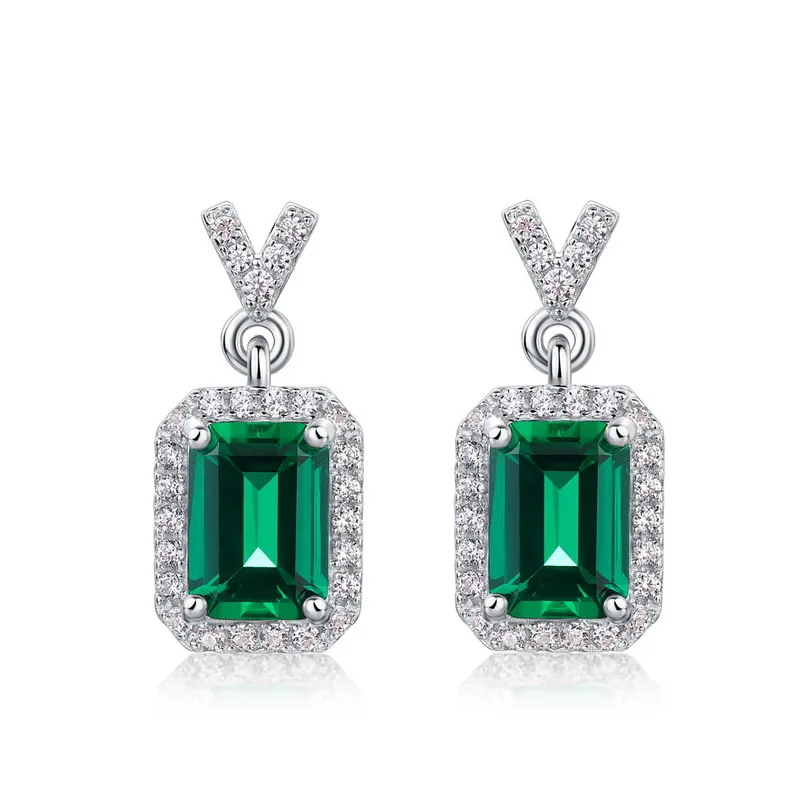 

Серьги из серебра 925 пробы с искусственным изумрудом