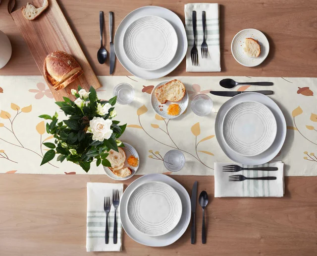 Upgrade your special occasions with our festive table runner