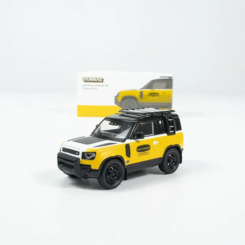 

Tarmac работает 1:64 модель автомобиля LR Defender 90, трофей, коллекция литых автомобилей из сплава, желтого цвета
