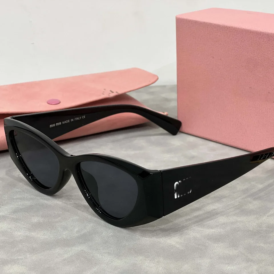 Ʈ������ ���� ��Ÿ�� ĳ�־� ���۶�, ���Ÿ� �߿� ���� �޺������� �Ȱ�, 24 ���ο� ��