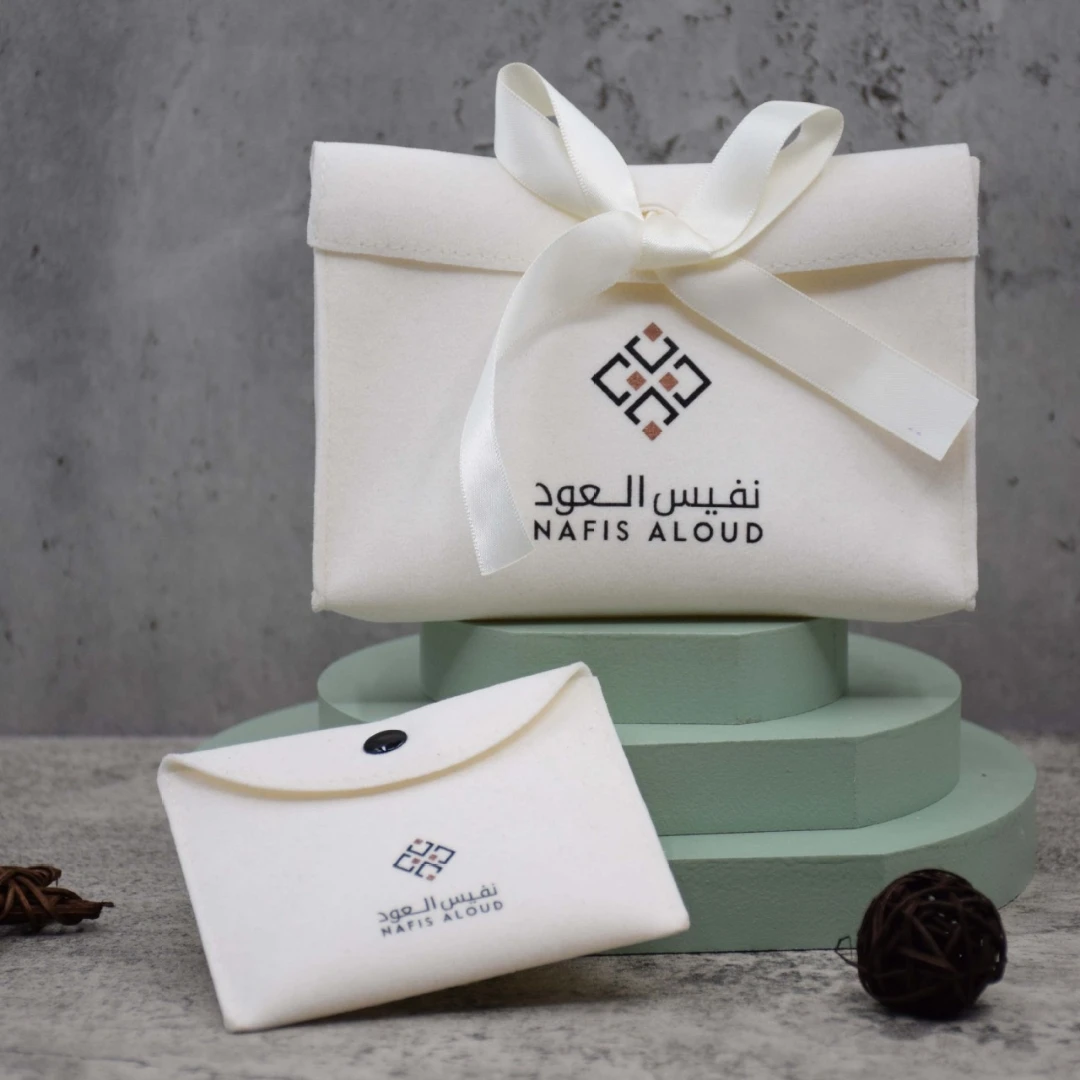Jewellery bow flap velvet bag cosmetic storage packaging bag  wedding favors for guests  baby shower
