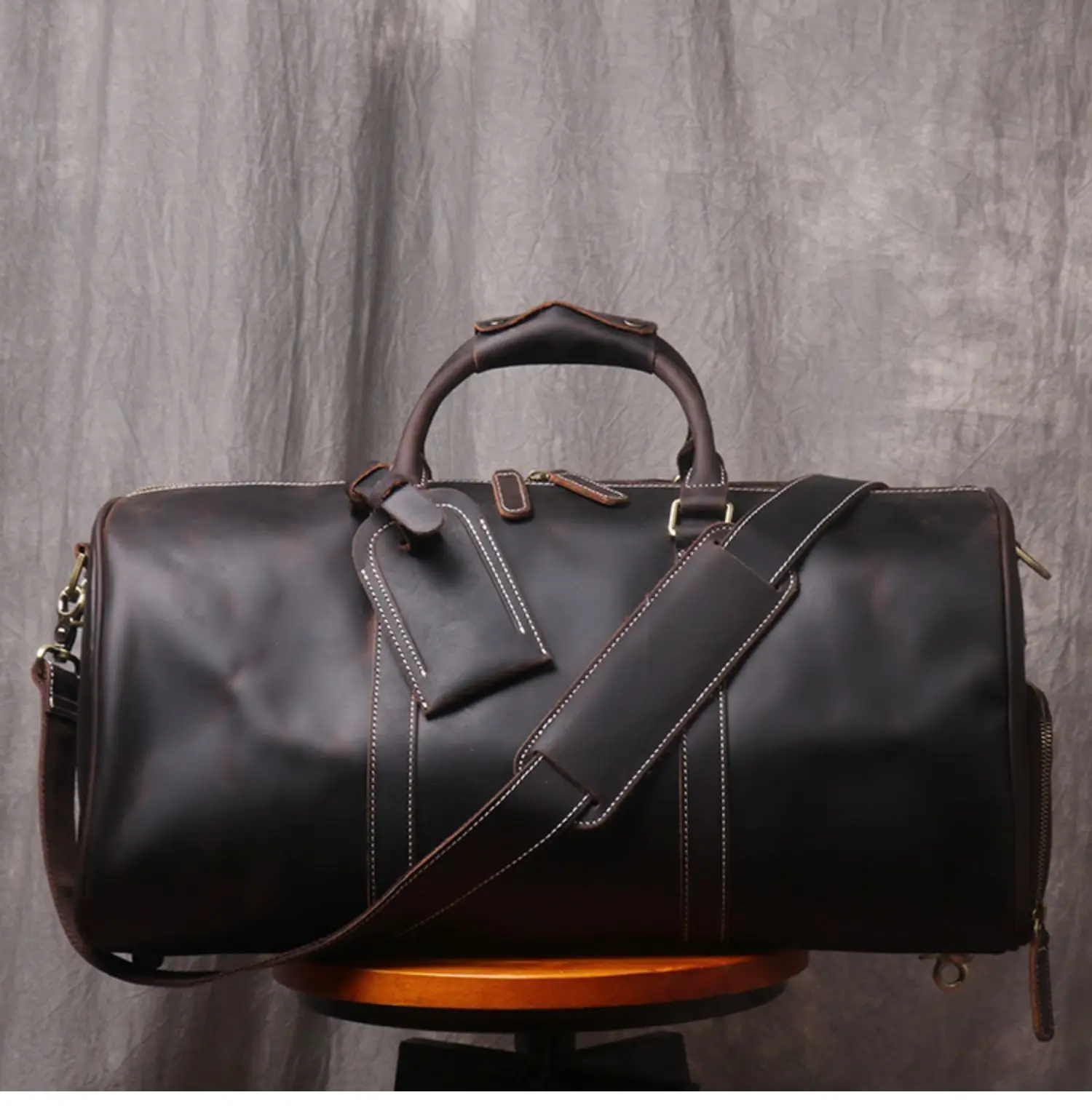 Unisex Beautiful Leather Travel Bag