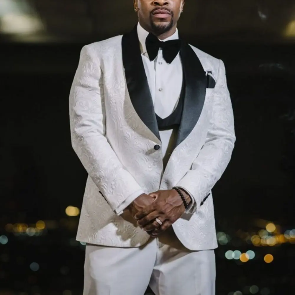 New Style Groomsmen White and Black Groom Tuxedos Shawl Lapel Men Suits  Wedding Best Man 3 Pieces ( Jacket+Pants+Vest）