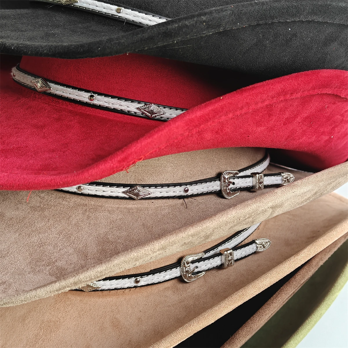 Winter Cowgirl Cowboy Vegan Wildleder Hut Filz Fedora Hut für Frauen Männer Klassische Modische All-match Hut sombrero vaquero – Detail 12