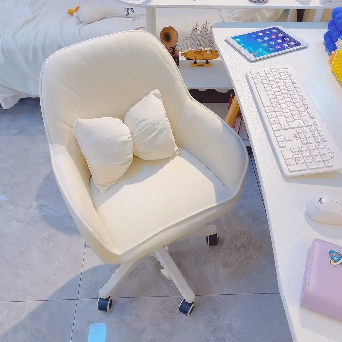 

Chair Bedroom Girl Lovely Home Computer Chair Lift Desk Chair Dormitory Study Sedentary Makeup Stool Office Chairs Gamer Chairs