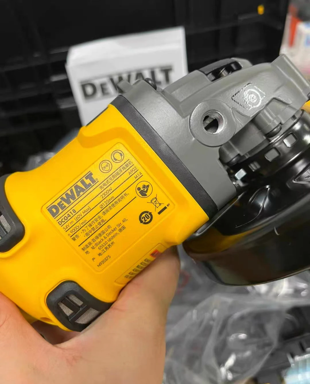 DEWALT FLEXVOLT 60V MAX* Angle Grinder with Kickback Brake