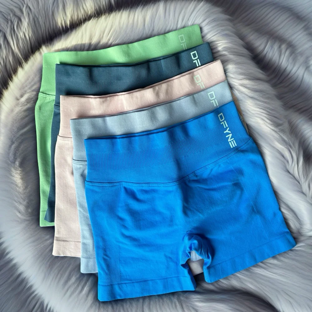 Impact Shorts with Logo Low Waist Seamless Yoga Shorts Scrunch Bum Gym Shorts Workout Biker Short Stretch Fitness Clothing 2