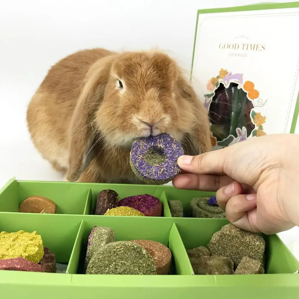 

Rabbit Grinding Teeth Grass Cake Molar Chew Bite Toy Snack Accessories For Guinea Pig Chinchilla Hamsters