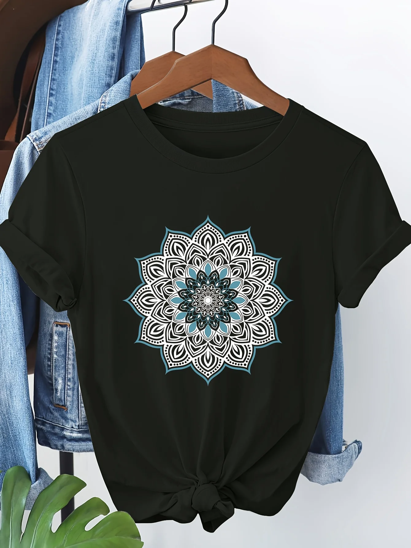 AWomen's Floral Mandala Print Short Sleeve T-Shirt Casual Round Neck Top with Teal Black Artwork Urban Style Printed T-Shirt 2