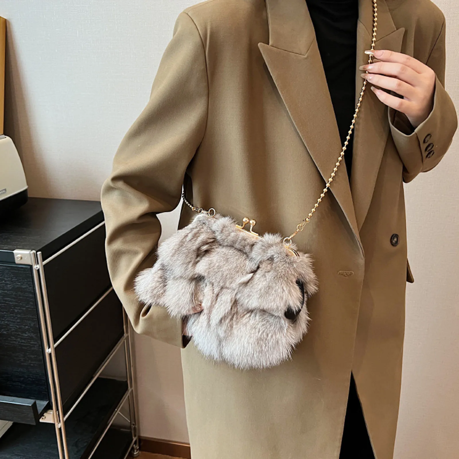 Fluffy Messenger Bag Solid Color Top Handle Handbag Furry Hobo Handbag for Women Ladies Work Travel Commuting