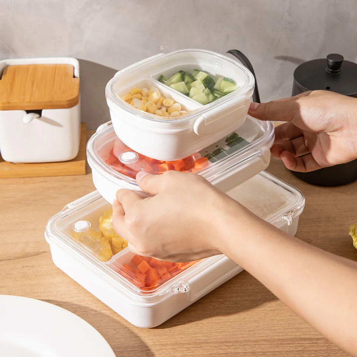 1pc-Portable Lunch Box Durable Plastic Material Ideal for Picnic