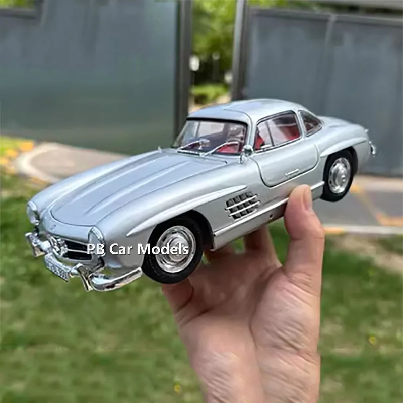

Schuco 1:18 300SL Gull Wing Door W198 Alloy Door Car Model Gift