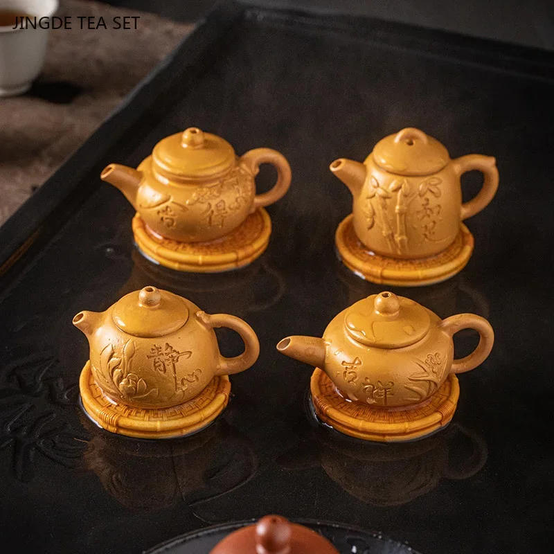 1PCS Resin Fingertip Tea Pet Retro Creative Chinese Water Color Changing Teapot Shape Tea Set Accessories Small Ornaments