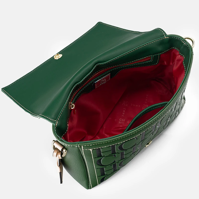 حقيبة كروس بودي بتصميم أنيق وعصري، تتميز بجودة عال...