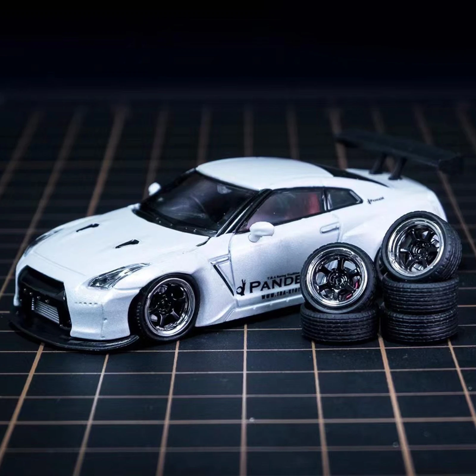 Microkiom 11.2mm 1/64 Car Model GT Series Modified wheel belt Metal shaft injection wheel Disc brake  (larger size) 3