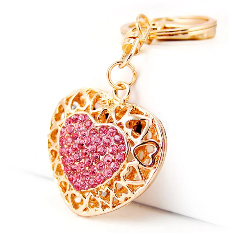 

Шикарный брелок с вырезами в виде сердца для влюбленных