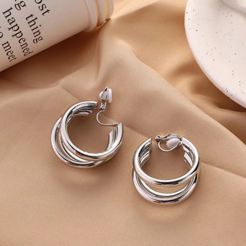 Fashion Geometric Round Hoop Clip on Earrings for Women Non Pierced Round Ear Clips Punk Vintage Jewelry ear clip earrings,clip earrings,ear clip,hoop earrings,ear accessories