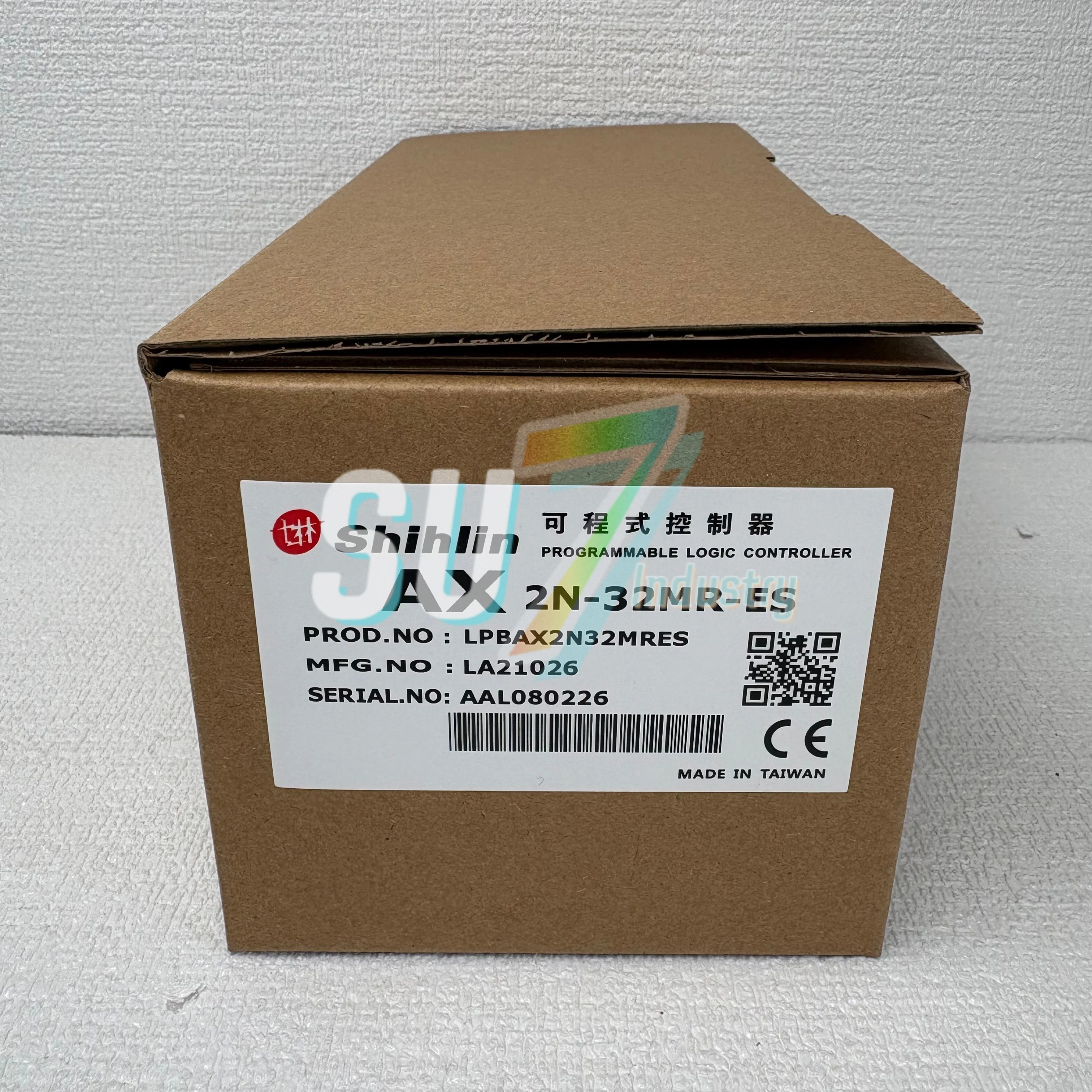 AX2N-32MR-ES PLC 컨트롤러 새 AX2N-32MR-ES