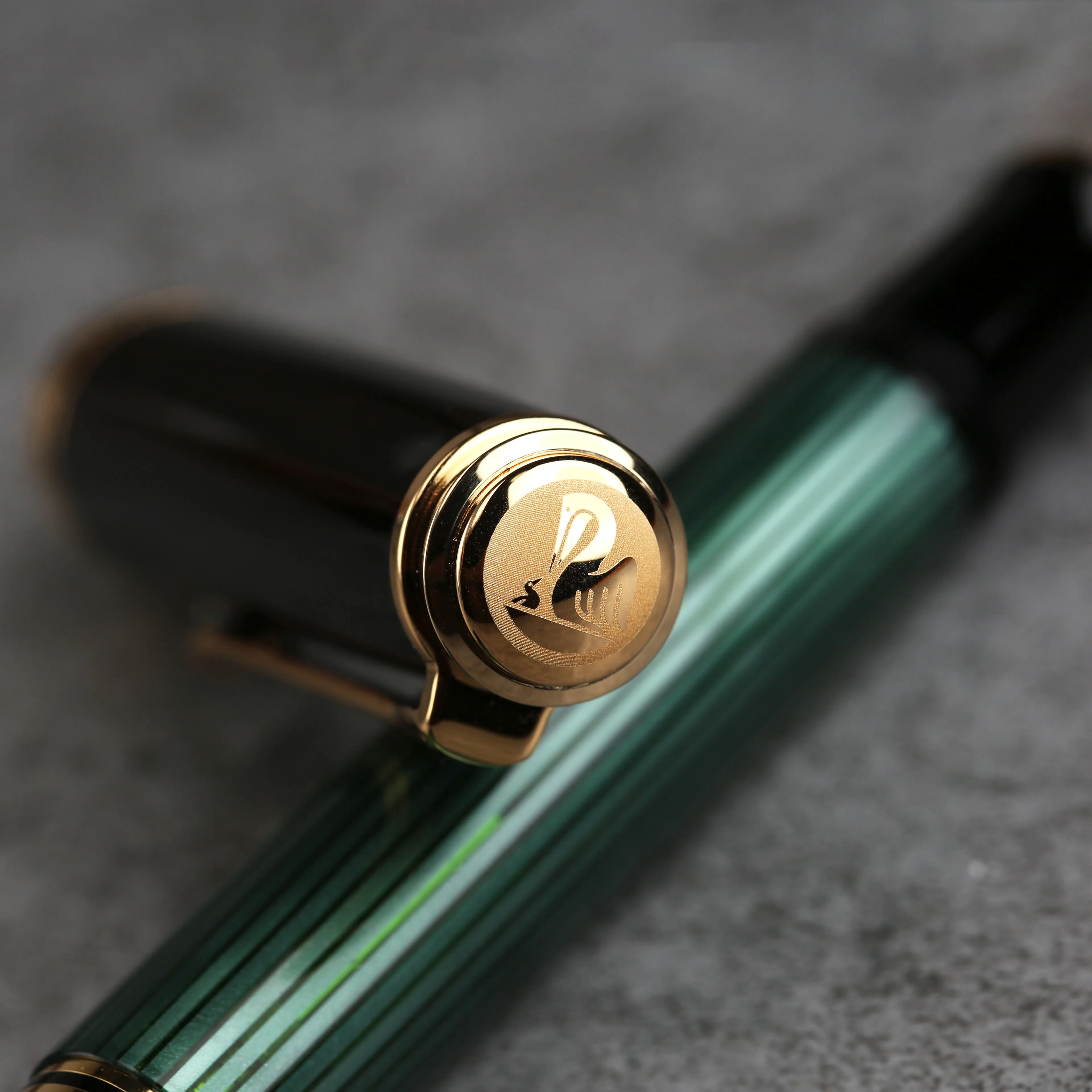 Pelikan-pluma estilográfica M1000 Original alemana, pluma estilográfica con punta dorada de 18K, tira negra y verde, tira azul, serie Emperor Soveran, regalo de negocios