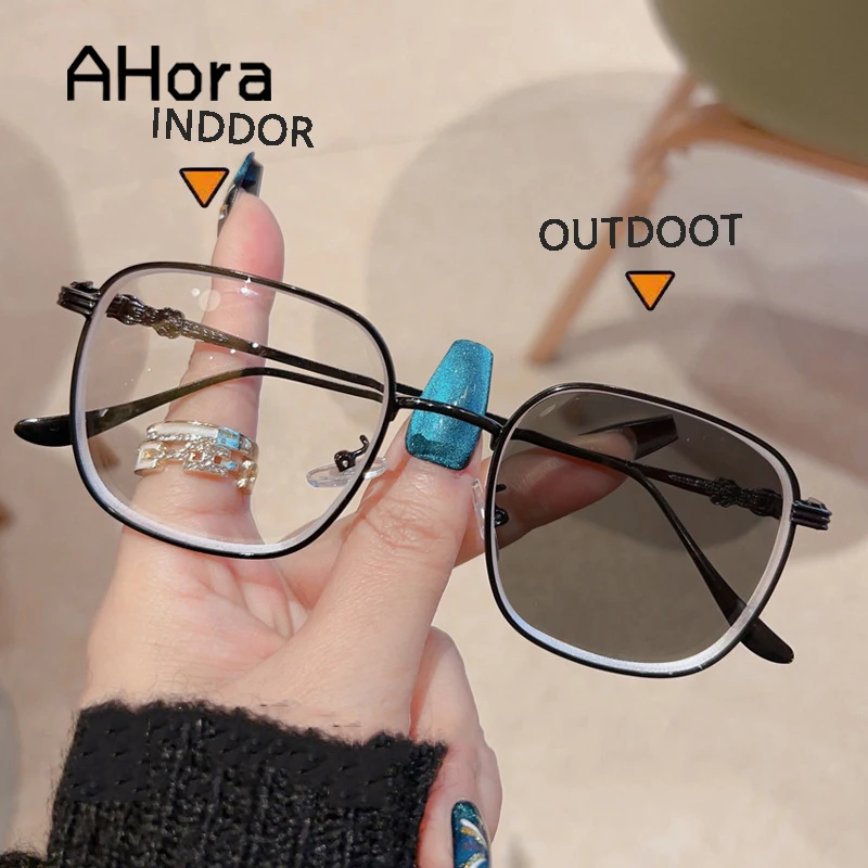 

Ahora Metal Square Photochromic Sun Reading Glasses Frame Sunglasses Anti Blue Light Blocking Shade Presbyopic Eyeglasses 0.+4.0