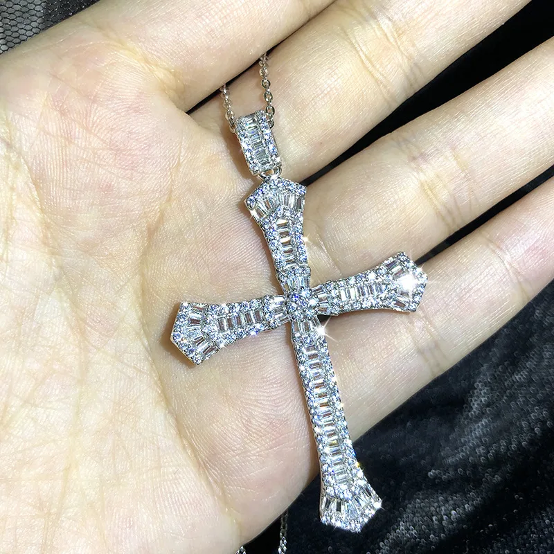 Men's and Women's Necklaces Plated with Platinum Claw Set with Crystal Zircon Cross Pendant Hip Hop Rock Fashion Jewelry