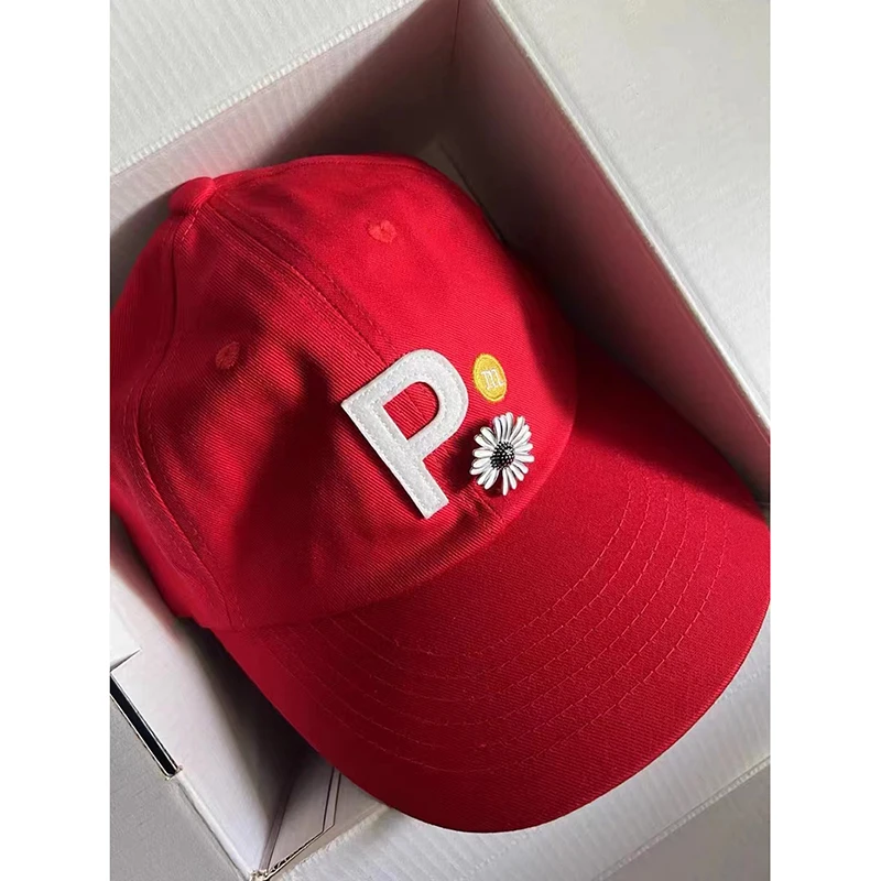 

Y2K Unisex Red Daisy Baseball Cap Korean Version Fashion Trendy P Letter Red Hat High Quality PMO GD Peaked Cap Kpop Gorras PEAC