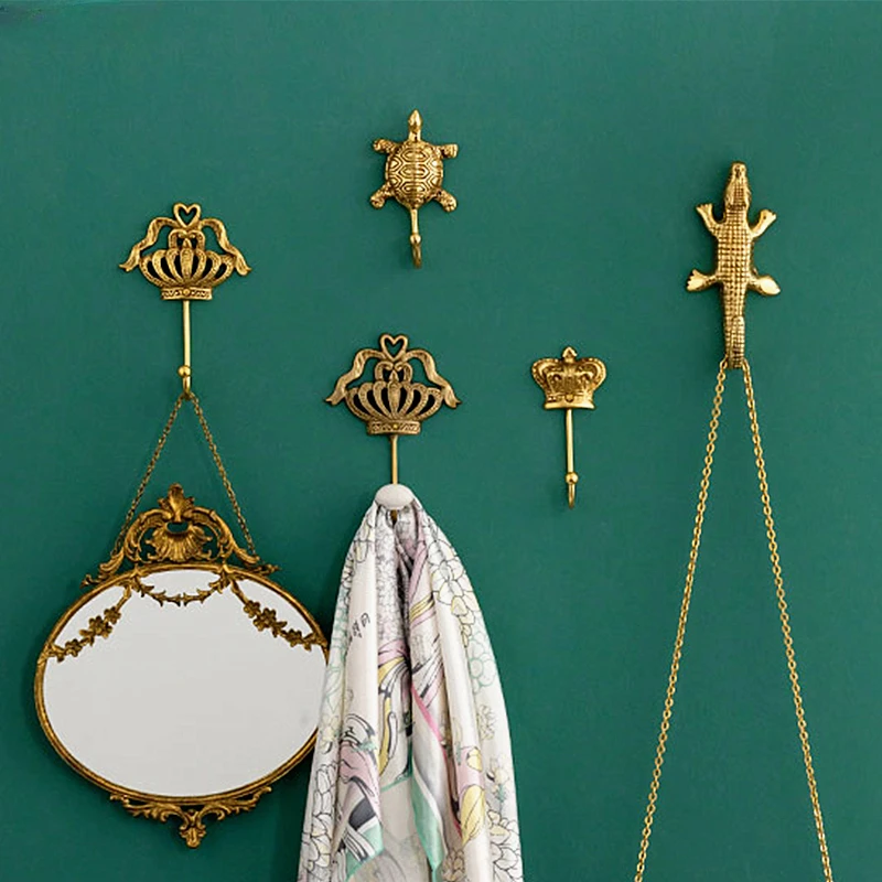 

Vintage metal hook brass Golden Coat hook Wall hanging decoration Golden animal Crown Home decoration storage organization