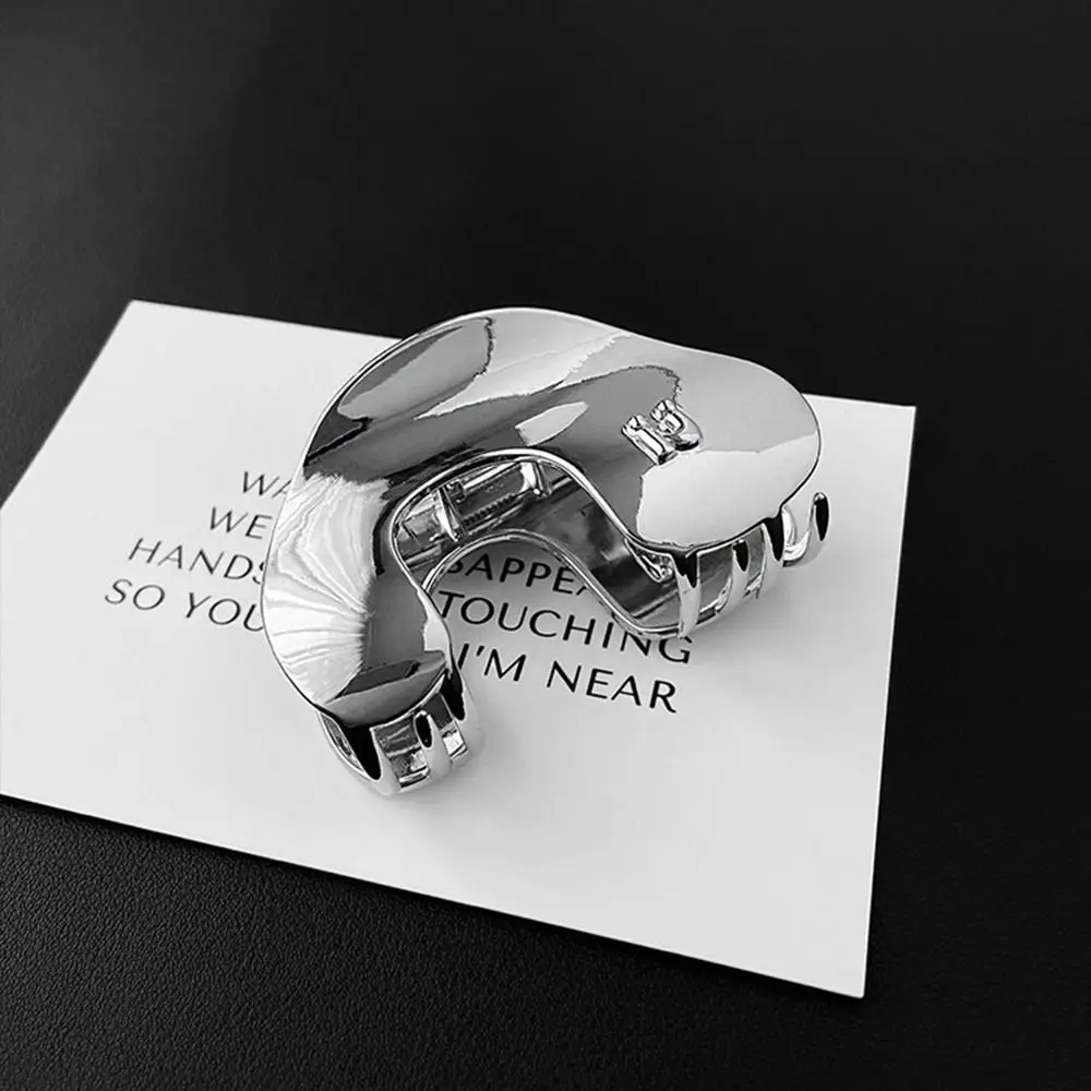 Description Picture 4 of itemFor Women Ponytail Holder Headwear Shark Clip U-shape Hair Claw Hair Accessories Korean Style Crab Clip Women Hair Clips