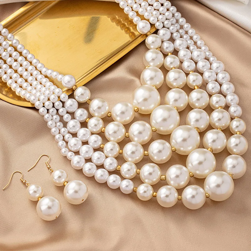 

Women's French Style Pearl Folding Necklace Elegant Retro Court Style Classic Jewelry for Stylish Everyday Holiday Gifts 2023