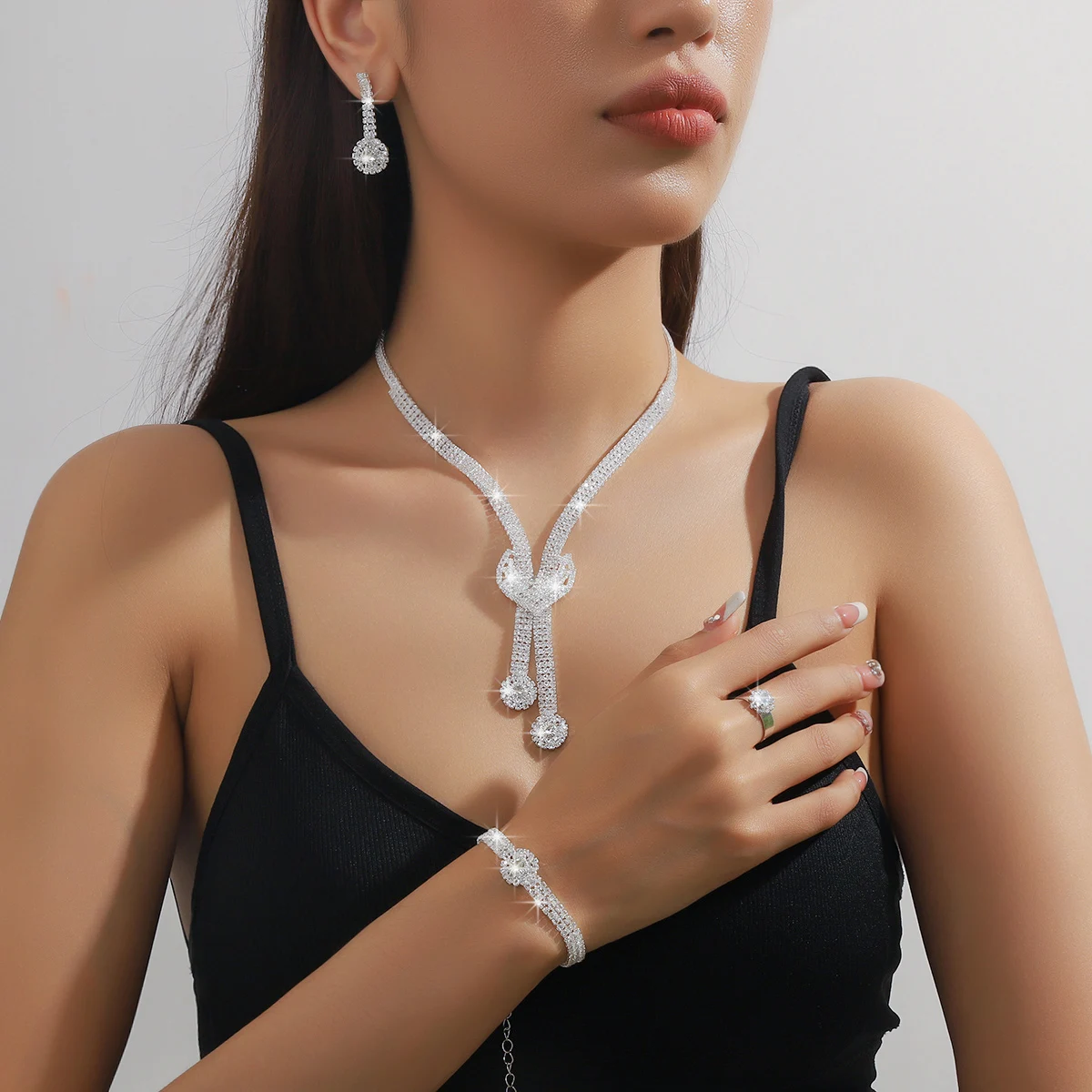 مجموعة مجوهرات حجر الراين المتلألئة على الطراز الف...