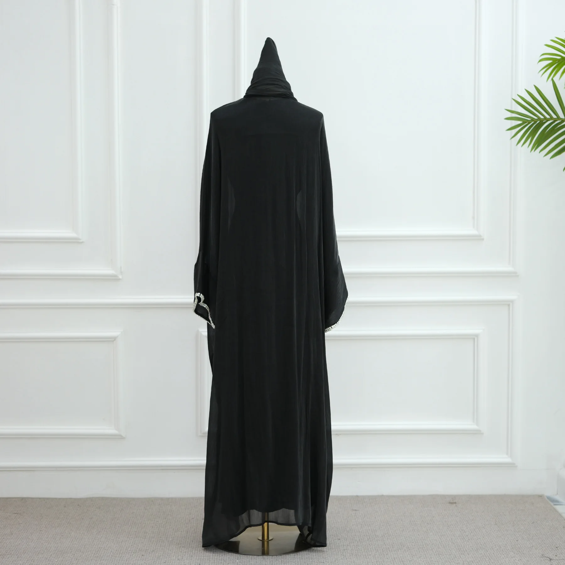 Black abaya