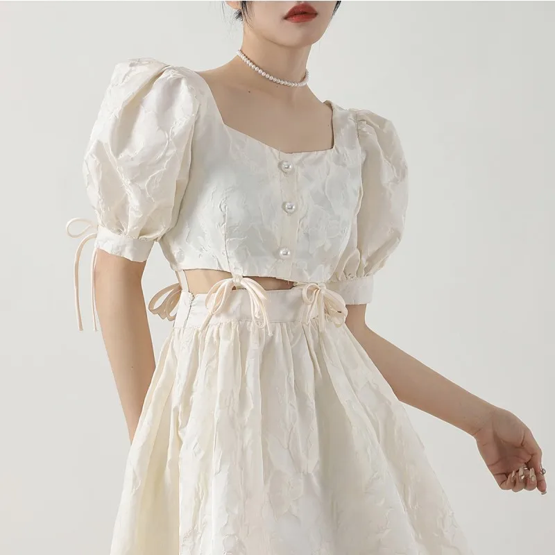 

Bubble Sleeves Open Waist Dress Summer New French Embossed Jacquard Sweet Design Sense Square Neck Super Slim Open Waist Ruffled