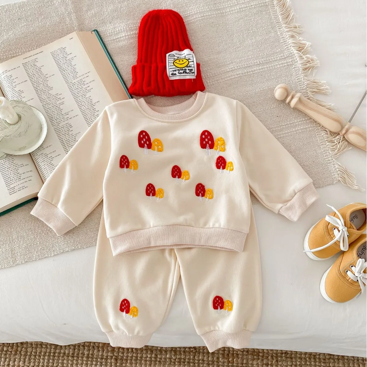 

Детская одежда на весну и осень 2024, пуловер с длинным рукавом, толстовка, брюки, комплект, Детские повседневные милые простые брюки, комплект из двух предметов