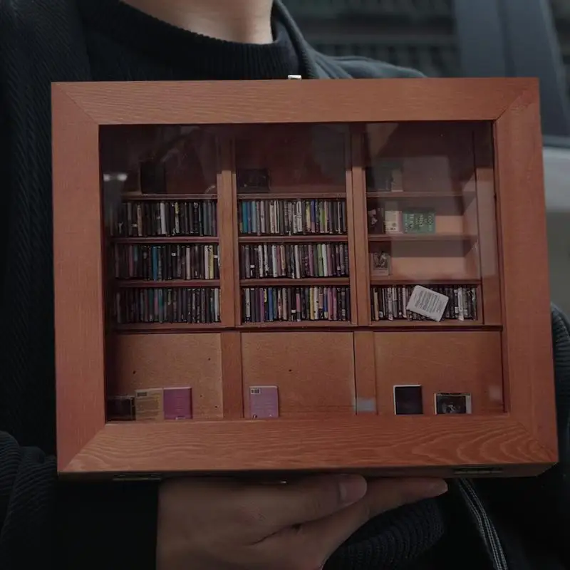 Étagère l'inventaire en bois de maison de courses, vitrine de bibliothèque, armoire secouant souligné, cadeau d'amant de livre d'anniversaire