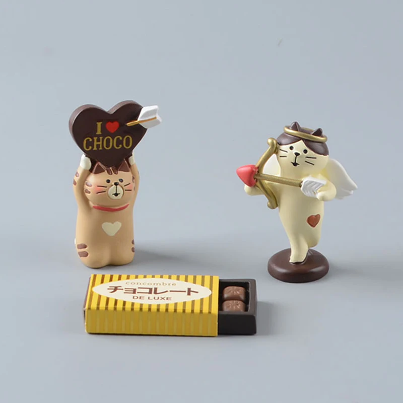 

Cupid's Arrow Cat Figurines Decoration Model Mini Simulated Chocolate Kitten Resin Crafts Valentine's Day Gift for Couples Lover