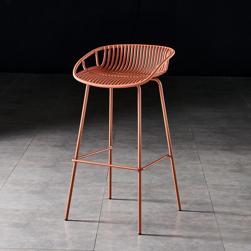 Рисунок 3 - барные стулья для гостиной