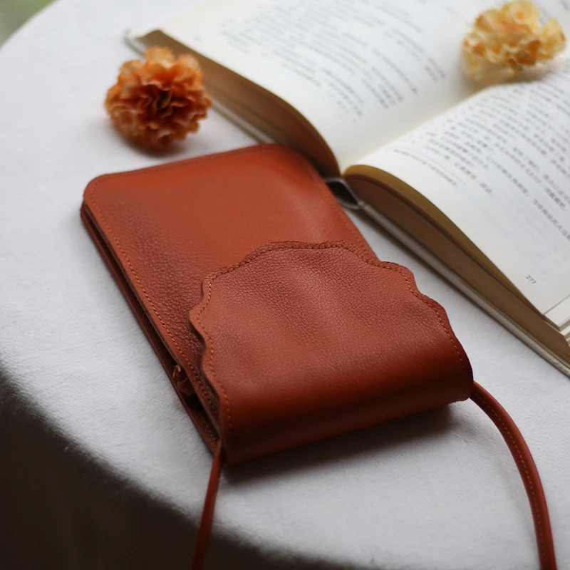 

Women's leather mobile phone bag, cowhide shoulder bag, crossbody small bag, mini small bag, artistic small bag