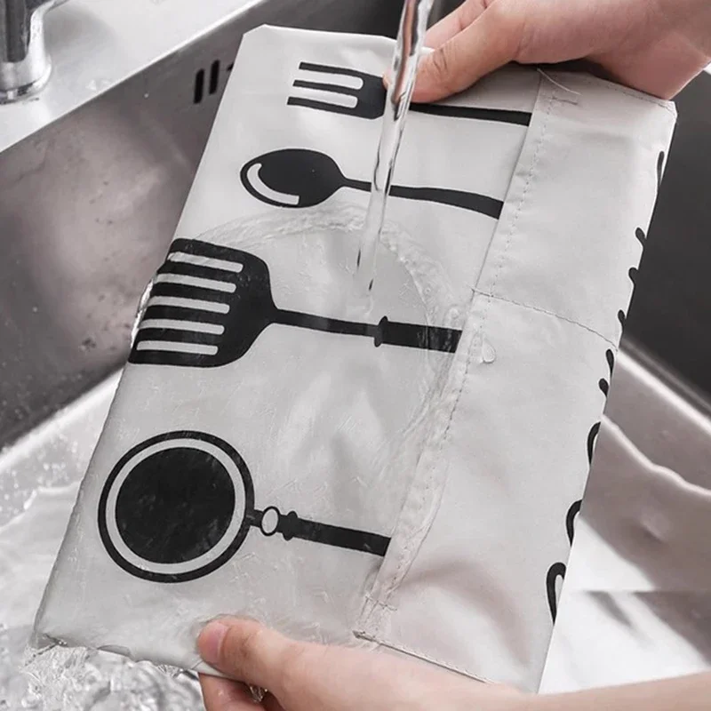 Kitchen Apron Household Waterproof Oilproof Men and Women Cooking Baking Hand-wiping