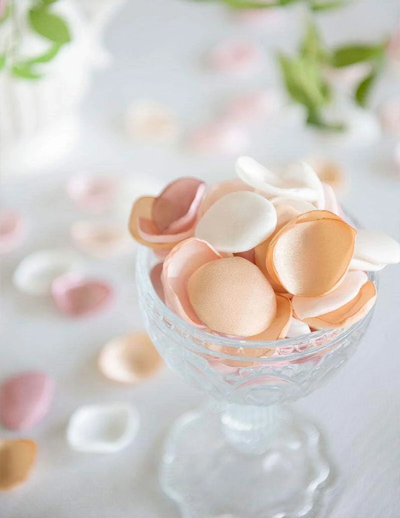 100pcs/bag Mixed Color Silk Satin Rose Petals For Wedding Party Decoration Artifical Flowers Vanlentine's Day Homme artificial rose petals