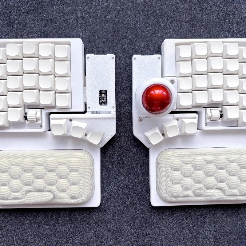 キーボード ErgoSNM White Trackball Split Keyboard ErgoSNM White Trackball Split Keyboard - メルカリ